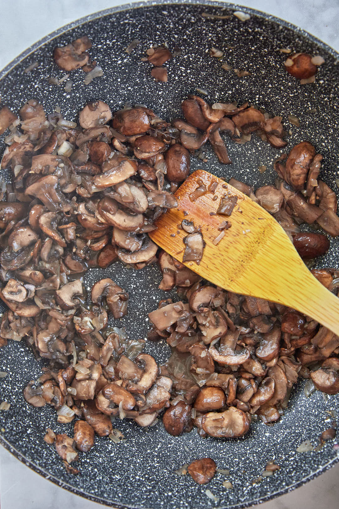 Ajouter les champignons